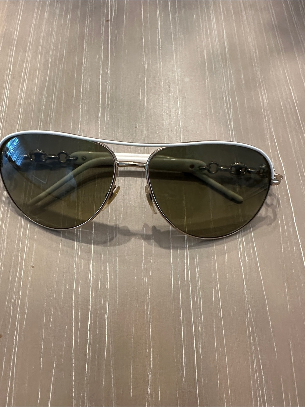 Gucci Women's Aviator Sunglasses in Cream white and Gold - Picture 3 of 7